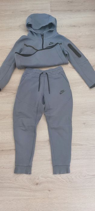 Nike tech fleece