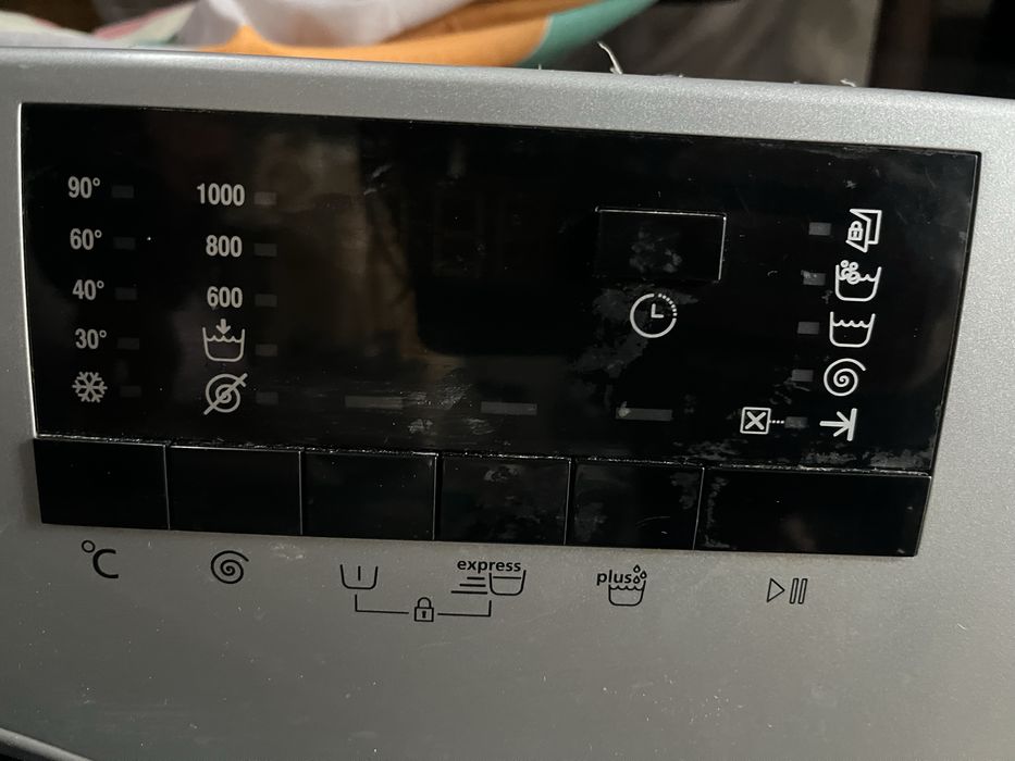 Продам стиральную машинку