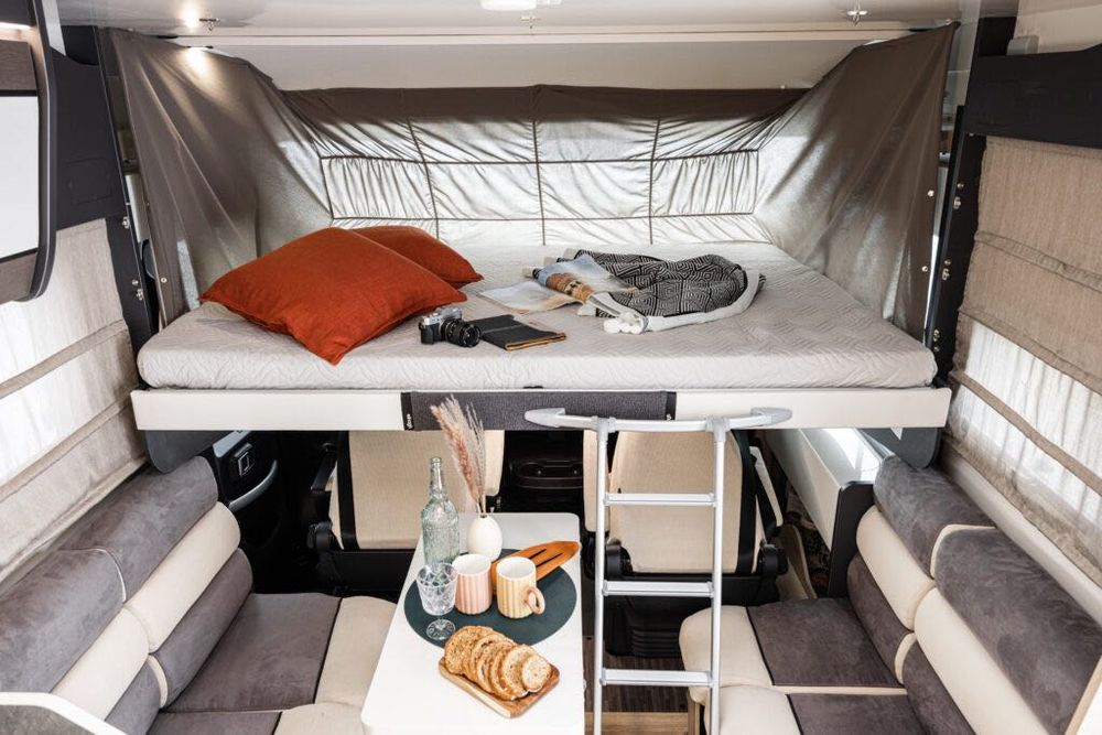 Autorulota Integrată  ELNAGH MAGNUM 582, model 2025-2026