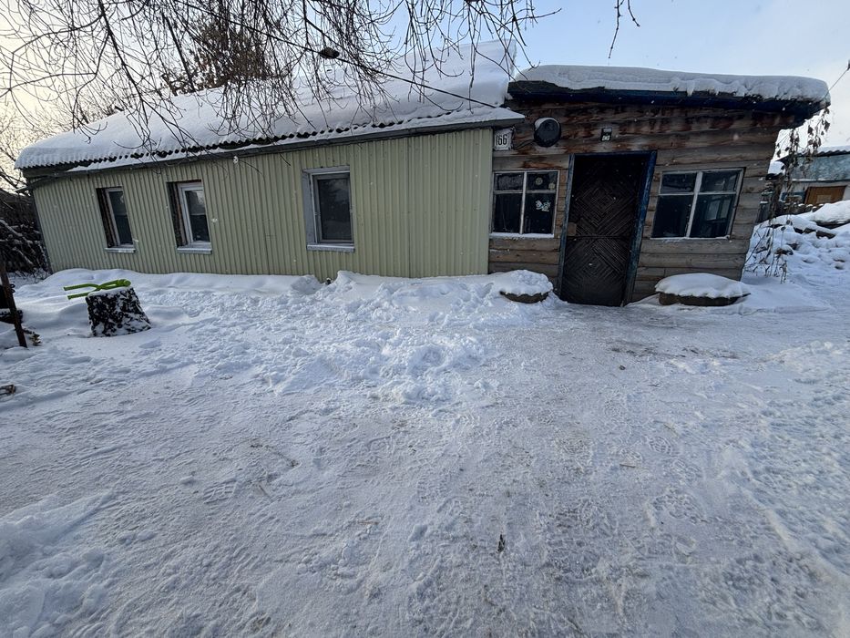 Продам небольшой, отдельно стоящий дом по улице  в районе элеватора