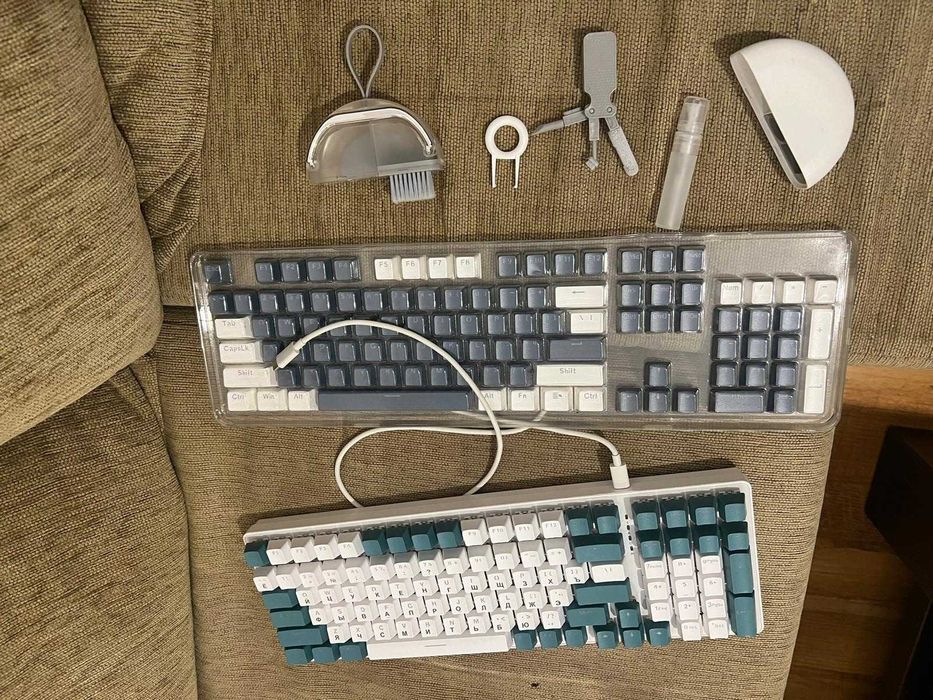 Vand tastatura gaming ID80+accesorii