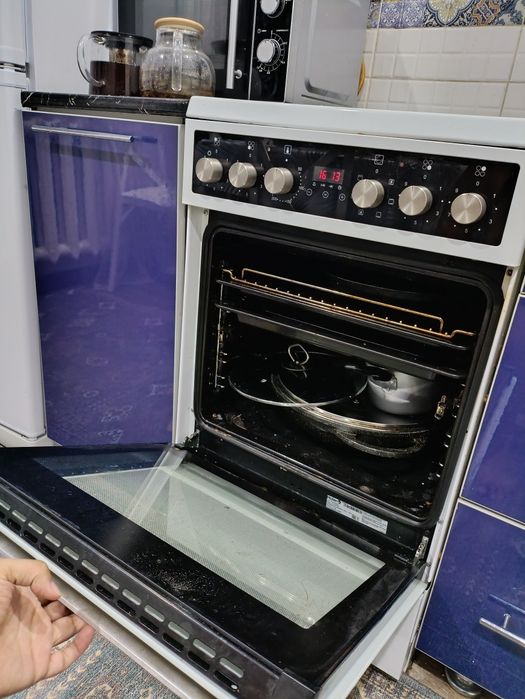 Продам электрическую плиту