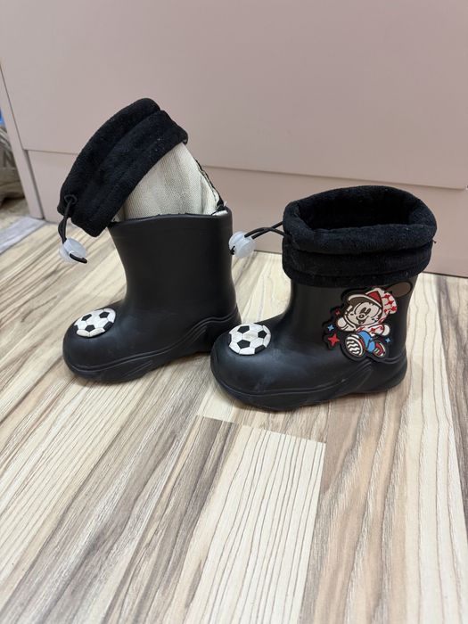 Продам женскую обувь