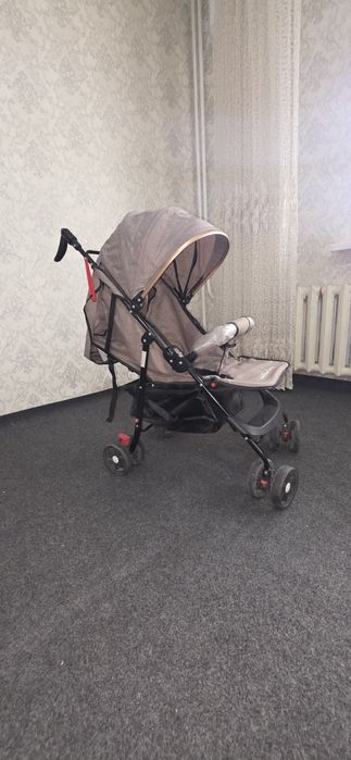 Коляска сотилади. Холати идеал.