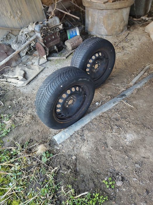 Гуми за автомобил