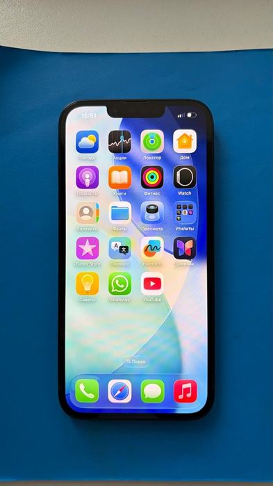 Продам iPhone 13