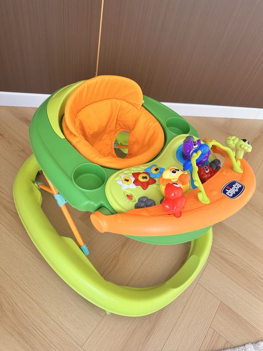 Продам ходунок от chicco