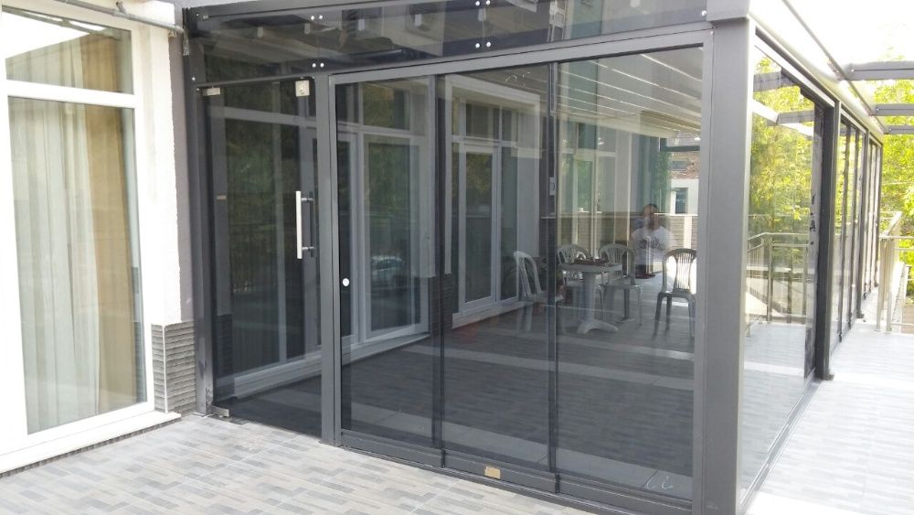 Плъзгаща 5 канална стъклена система безпрофилна