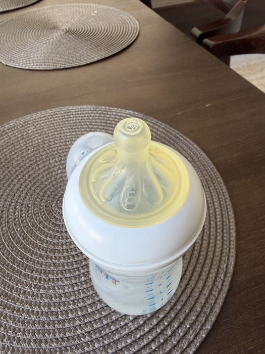 Продам бутылочку Philips Avent natural
