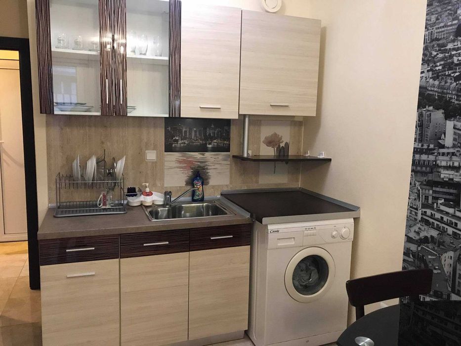 Дава се под наем Двустаен апартамент в Бургас, Меден рудник - зона А - 57 кв.м за 153 € - Снимка #2