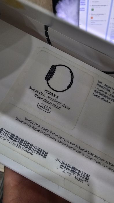 Apple Watch series 4 44m