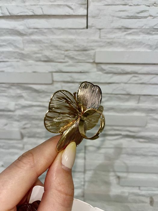 Комплект обеци и пръстен