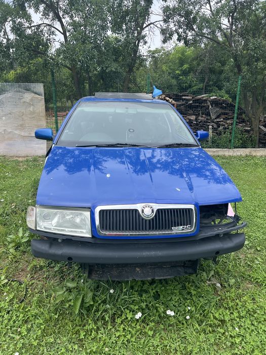 Dezmembrez skoda actavia 1.6 benzina