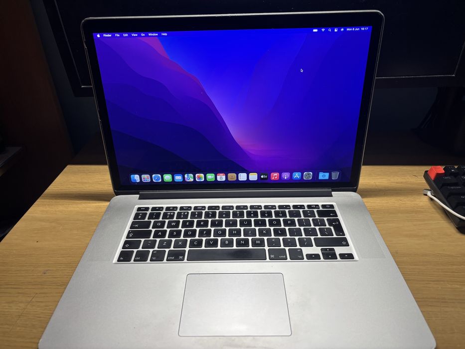MacBook Pro Mid 2015 15 inch i7