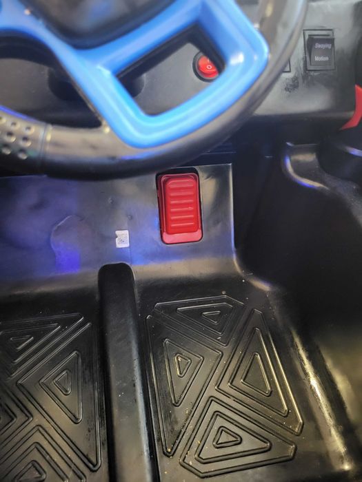 Masina electrica copii cu telecomanda