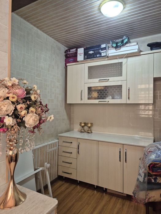 Продаётся квартира на Юнусабад 8 3/1/5 Срочно