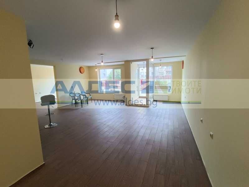 Дава се под наем Офис в София, Младост 1 - 78 кв.м за 765 € - Снимка #1