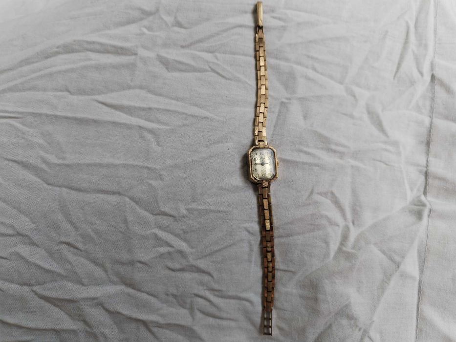 часы женские механические