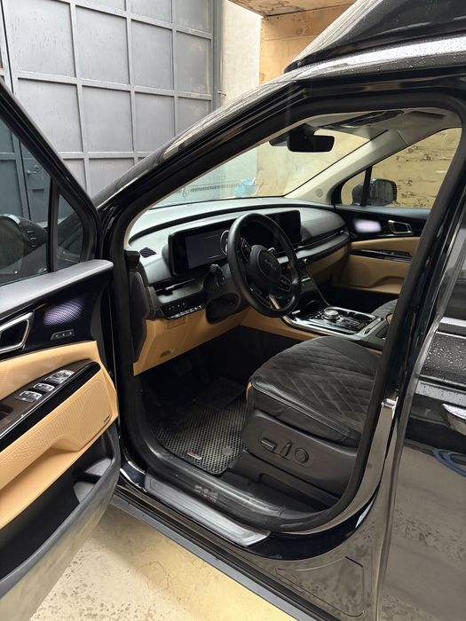 KIA CARNIVAL Hi Limousine 2023/40500$