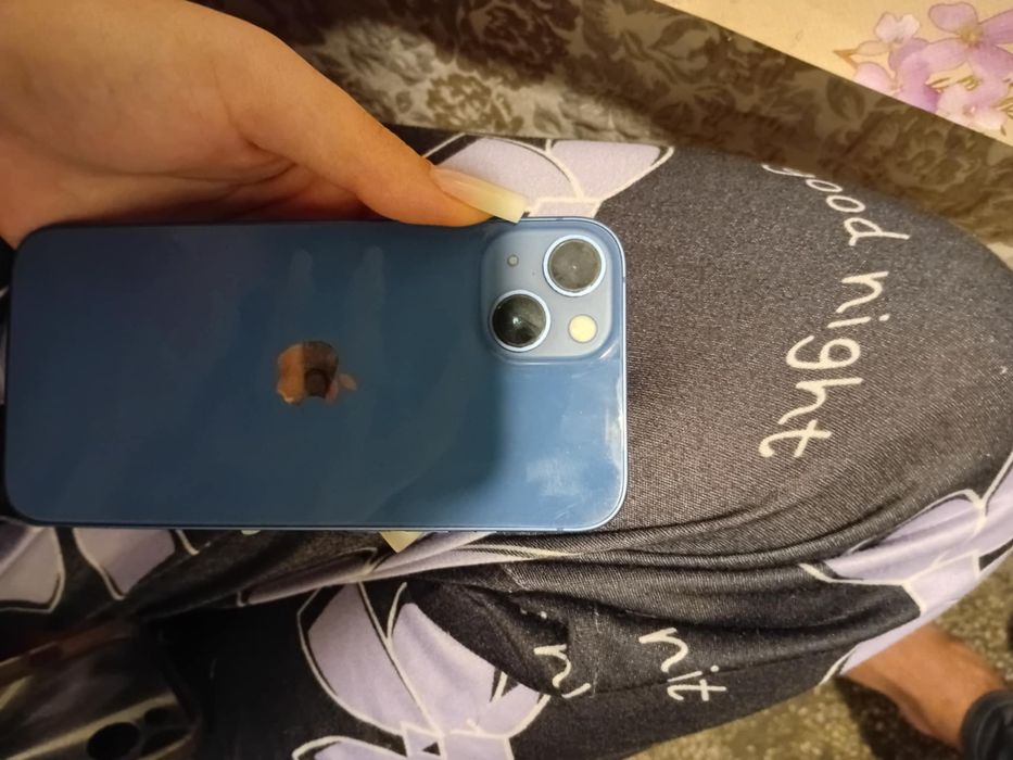 Iphone 13,albastru,arata impecabil! Garantie plus 3 huse