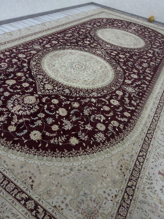 Кілем сатылады 8м