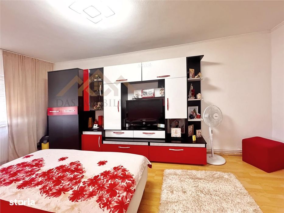 Apartament 2 camere decomandat, bld. Republicii , zona Pol. Sf. Ioan