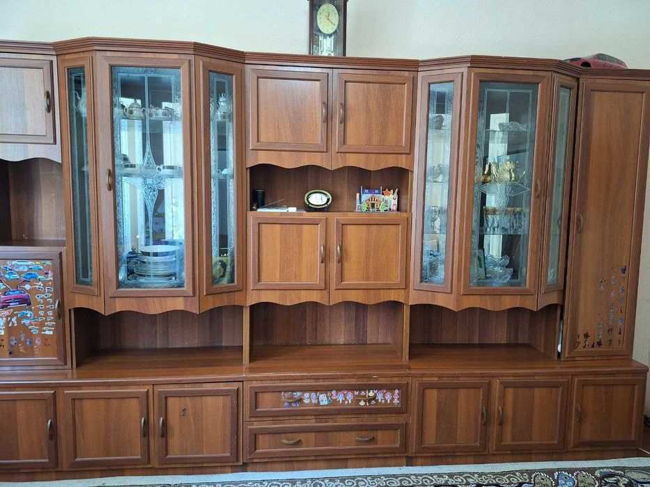 Шифоньер для гостиной