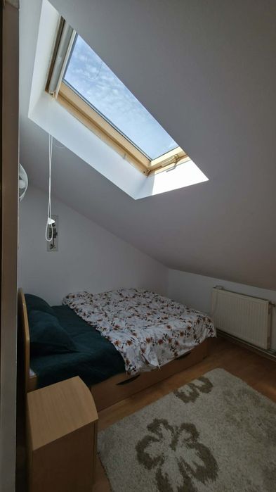 Închiriez apartament