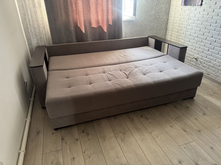 Продам диван в хорошем состоянии