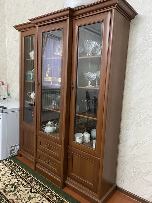 прадается стулья и горка