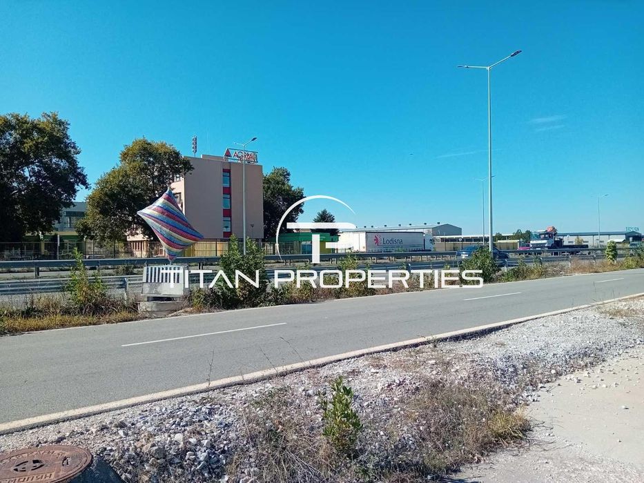 Дава се под наем Хотел в Пловдив, Индустриална зона - Тракия - 300 кв.м за 1250 € - Снимка #2