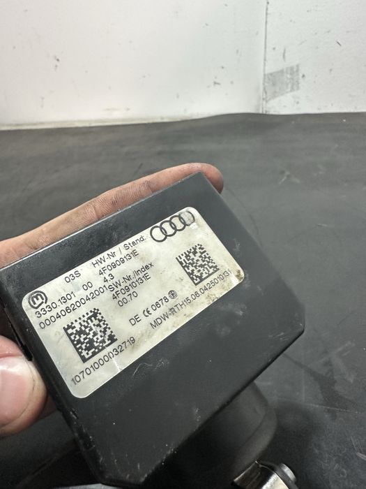 Contact cu cheie Audi Q7 4LB 3.0 TDI V6 4F0909131E