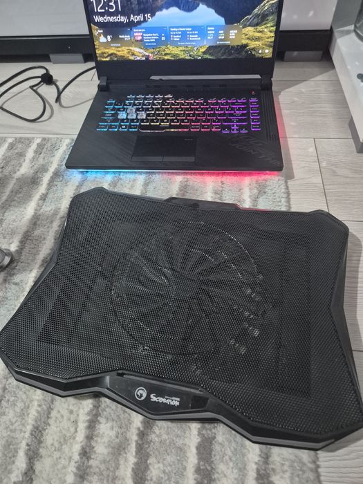 Laptop Gaming ASUS ROG Strix G15 G512LV cu RTX 2060 alaturi de cooler (castile si mouse-ul se pot da impreuna)