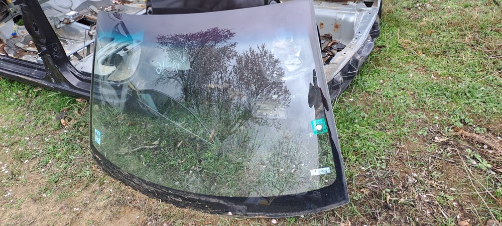 Предно (челно) стъкло за Nissan Almera(N16)/ Нисан Алмера