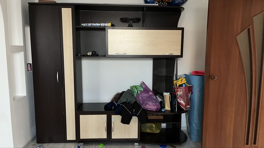 Продам стенку в зал.