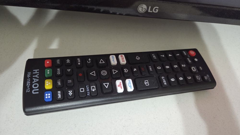 Продам LG Смарт тв 81см
