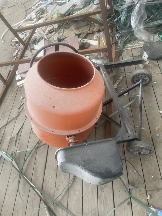 Продам бетонамешалку Вихрь