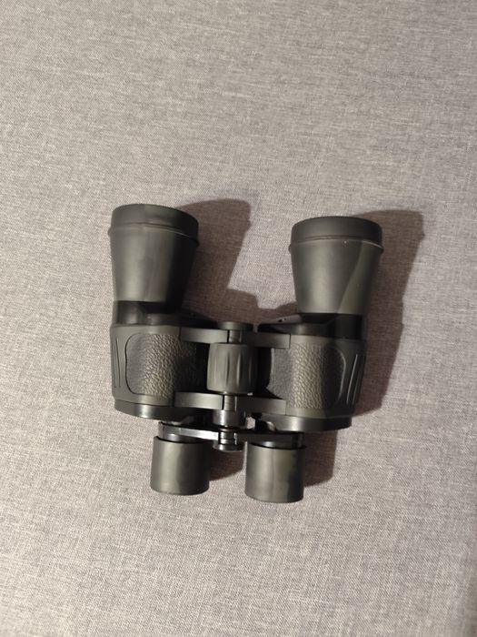 Бинокъл          .