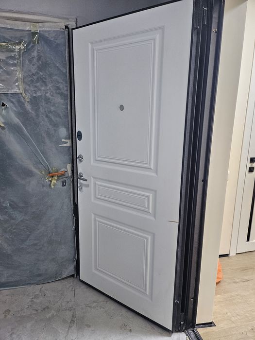 Продам дверь новая