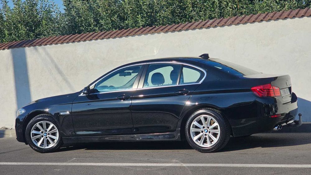 BMW 520d F10 LCI 2.0d 190cp 06.2015 Steptronic / Bixenon NAVI Mare Piele / TOP