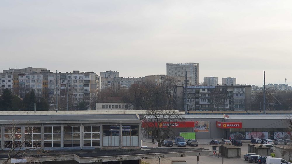 Продавам двустаен тухлен център