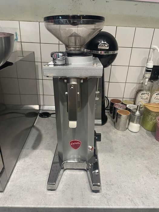 Eureka Mignon Професионална кафемелачка – 350€