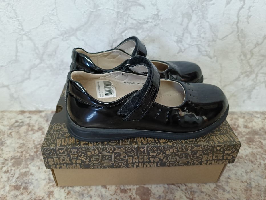 Продам туфли для девочки, макасины для мальчика