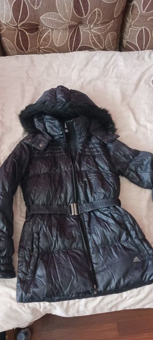 Оригинално яке Адидас S  размер  с гъби пух