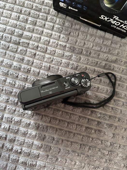 Canon Powershot SX740