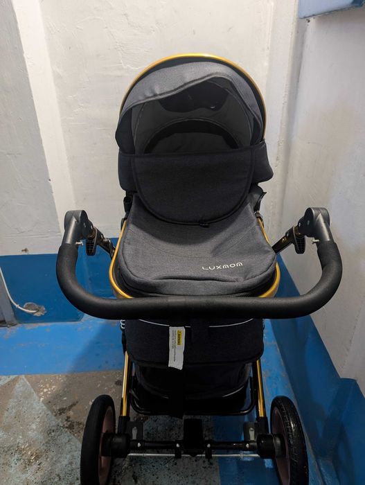 Продам коляску для новорожденного