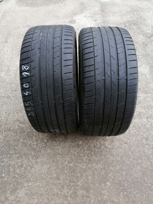 Vând anvelope vară 255.40.18 și 245.40.18