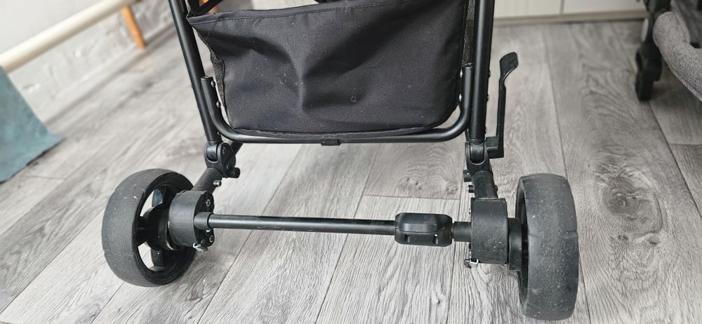 Продам коляску 3 в 1 ,абсолютно новая