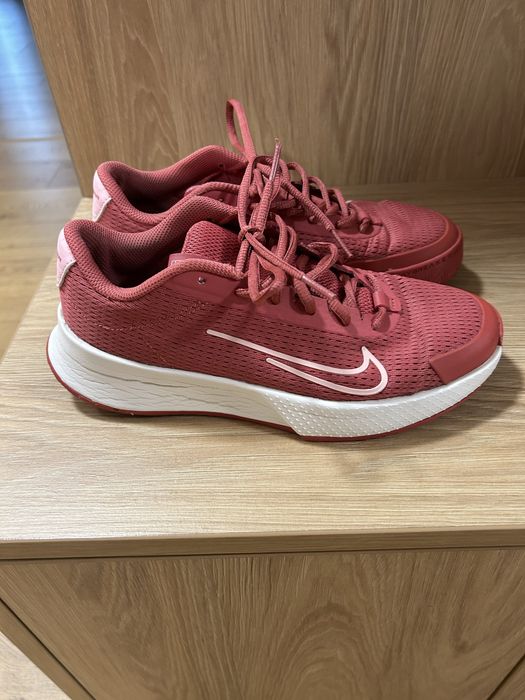 Дамски маратонки Nike