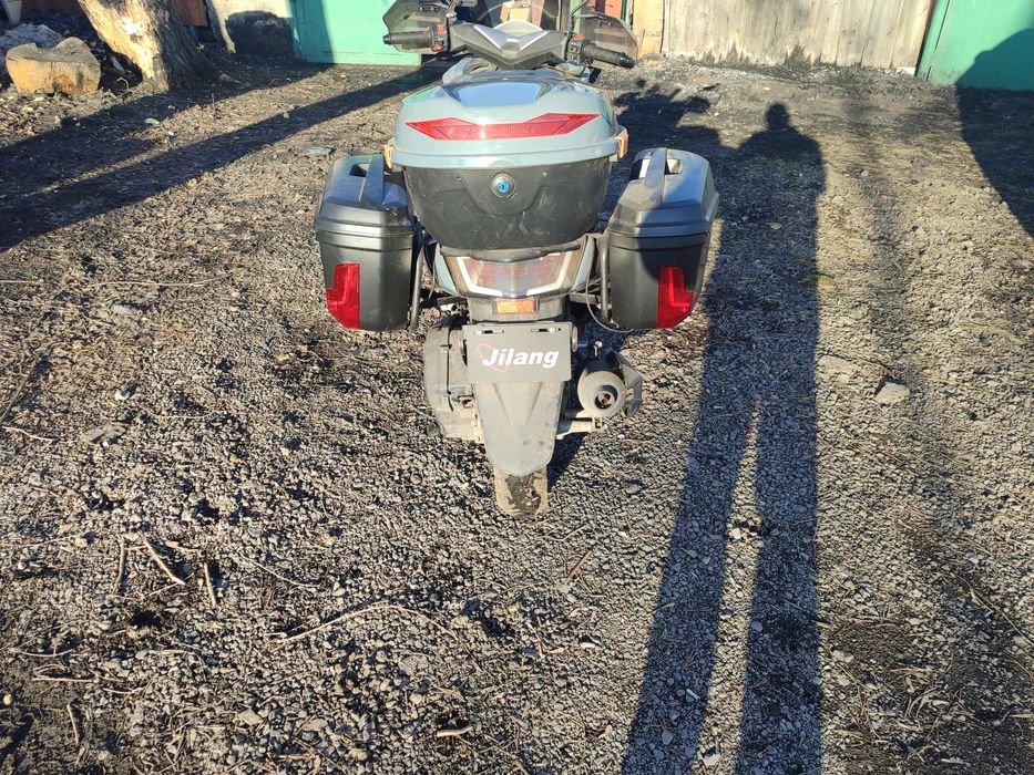 Продам скутер ...